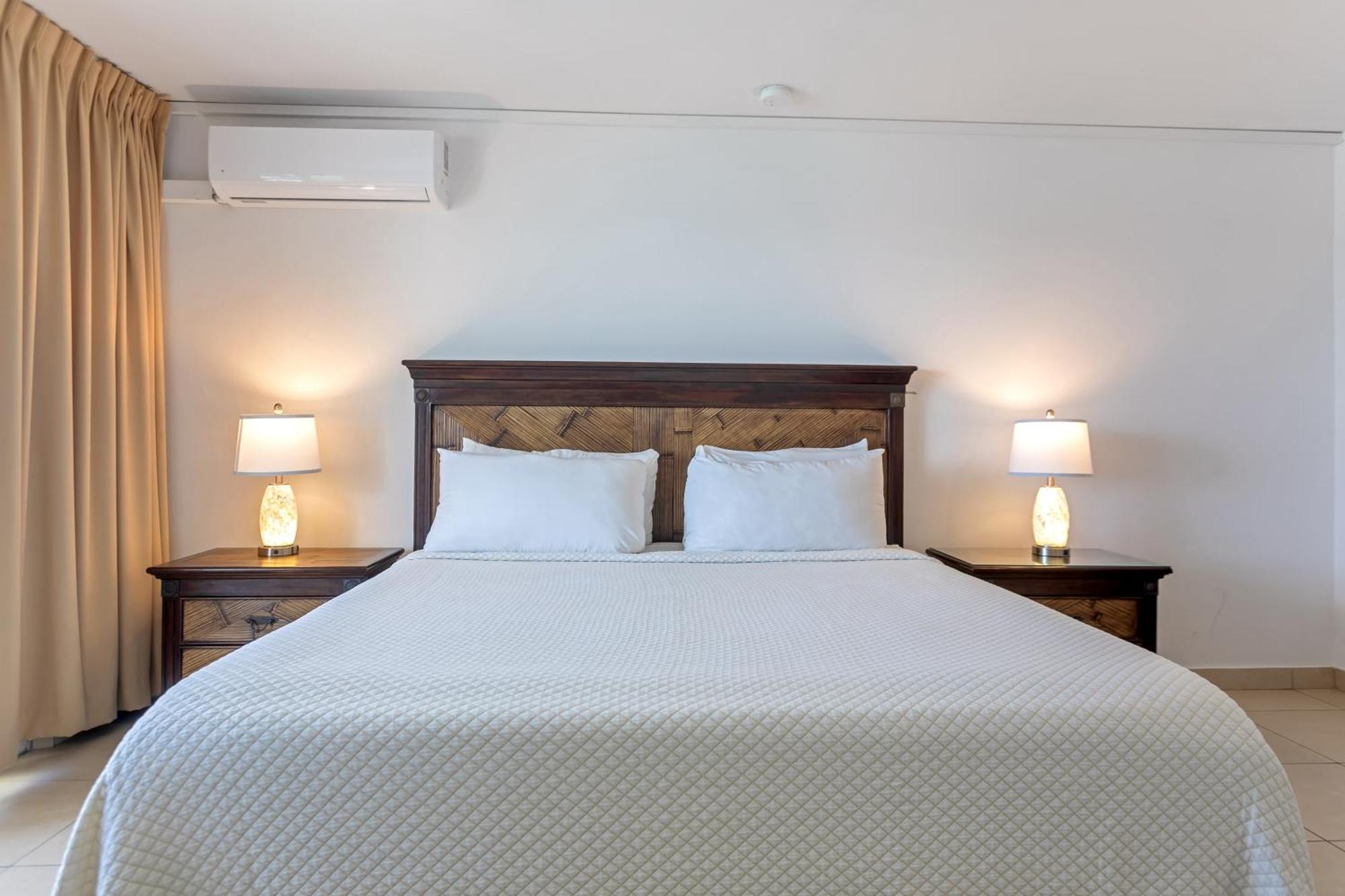 Maho Beach House - Sand Bar Condo - 1 Bedroom Suite Bagian luar foto